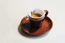 Vittoria Coffee Premium Italian Blend Espresso Coffee Beans 1 kg Mwsium Roast
