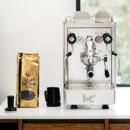 Vittoria Coffee Espresso 100% Arabica Coffee Beans 1kg Dark Roast